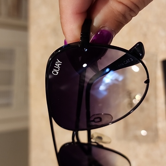 Quay Sunglasses Aviators - Picture 2 of 4
